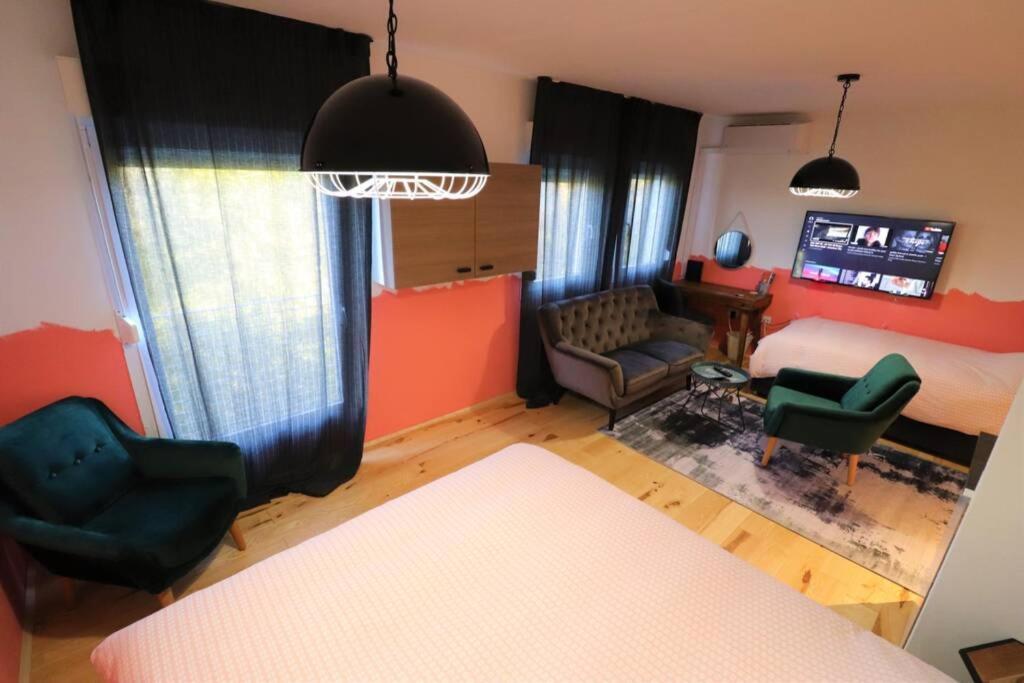 Room Emma,Between Bus And Train Station,Netflix,Speed Wi-Fi 자그레브 외부 사진