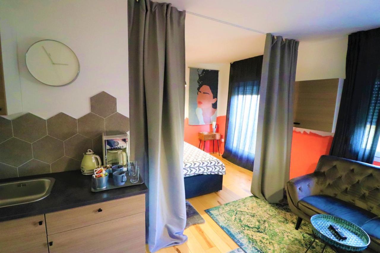 Room Emma,Between Bus And Train Station,Netflix,Speed Wi-Fi 자그레브 외부 사진
